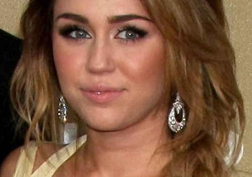 Miley Cyrus Effortless Fun Side Ponytail